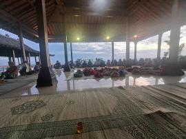 TRADISI KENDURI SELIKURAN WARGA PADUKUHAN BATUR